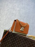Louis Vuitton Twist MM-23*18*8CM - Image 2