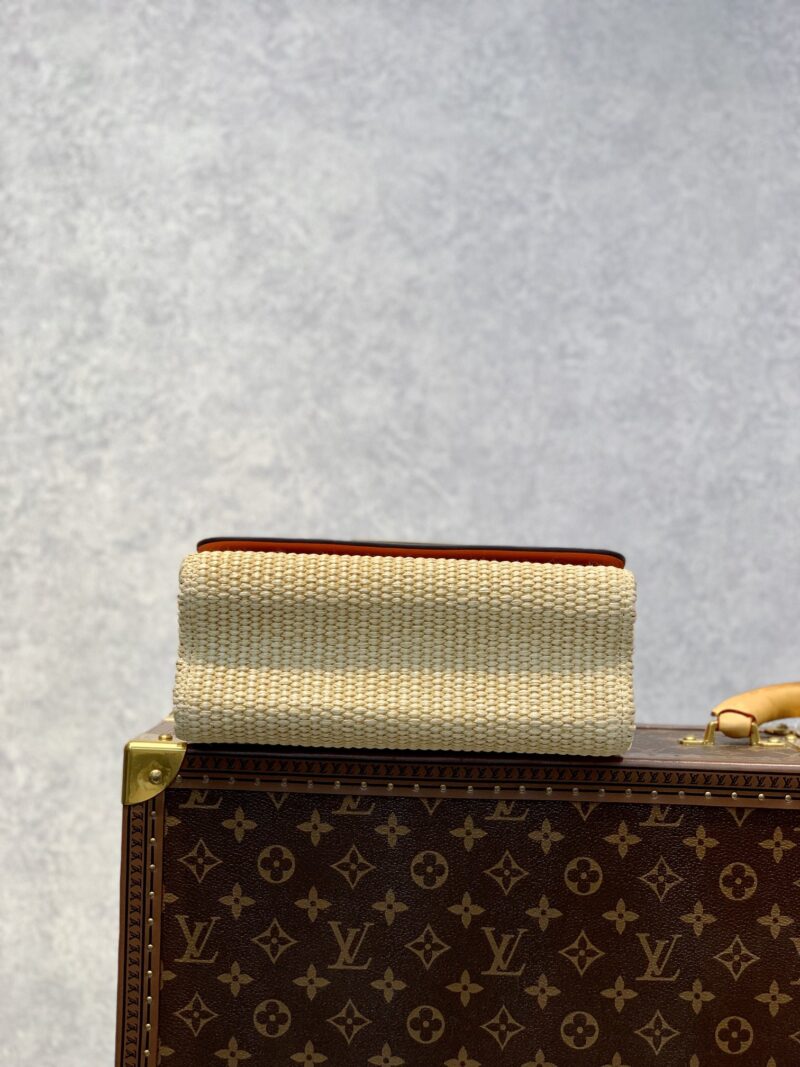 Louis Vuitton Twist MM-23*18*8CM - Image 4