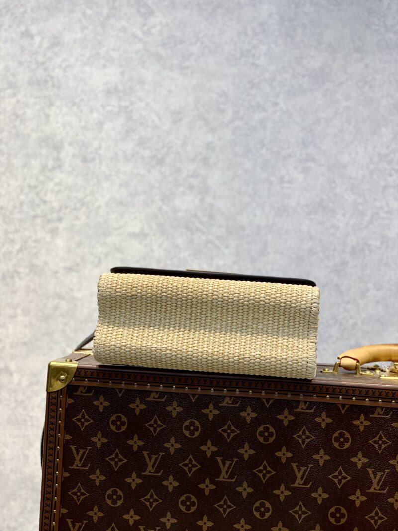 Louis Vuitton Twist MM-23*18*8CM - Image 4
