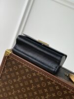 Louis Vuitton Twist MM-23*18*8CM - Image 3