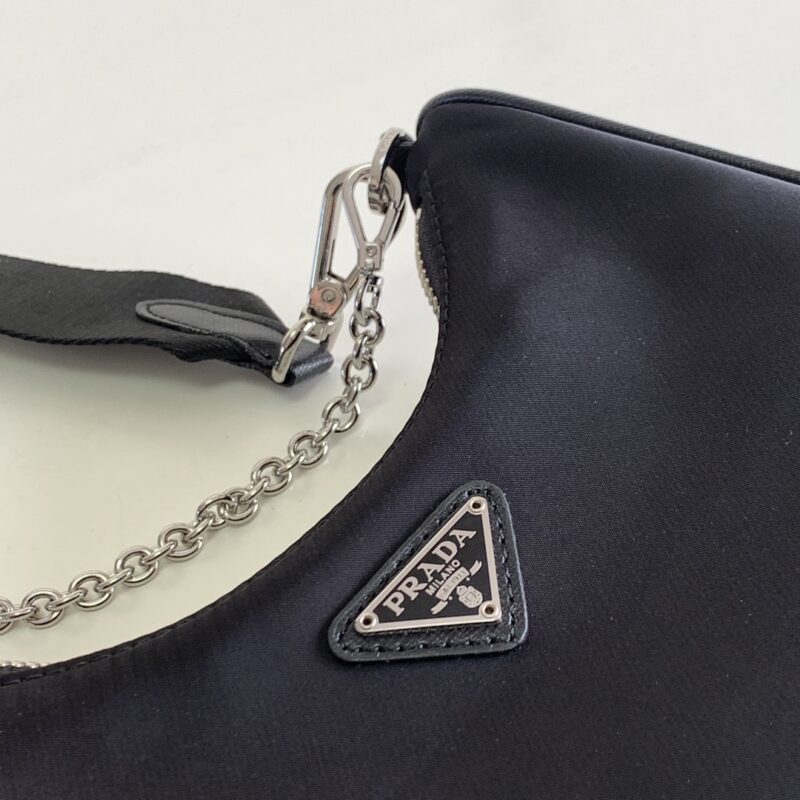 Prada Re-Edition 2005 Nylon Bag-22*12*5CM - Image 6