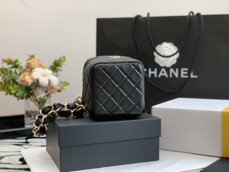 CHANLE Cosmetic Bag - Image 7