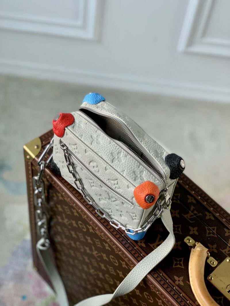 Louis Vuitton Mini Soft Trunk-M81606 -18*13*8M - Image 9