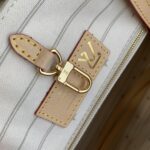 Louis Vuitton Small Onthego Handbag-35*28*15CM - Image 8