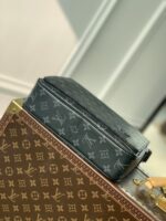 Louis Vuitton District Messenger Bag-M46255-26*20*7CM - Image 4