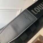 Louis Vuitton District Messenger Bag-M46255-26*20*7CM - Image 3