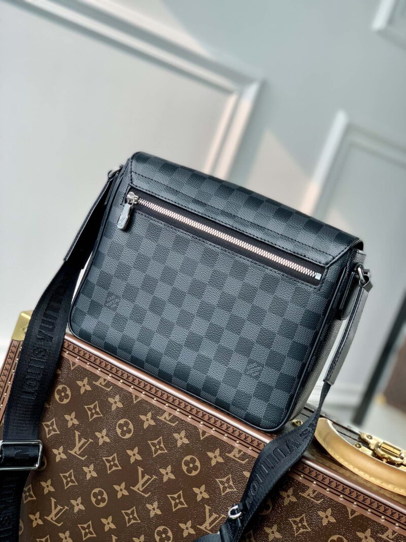 Louis Vuitton District Messenger Bag-M46255-26*20*7CM - Image 8