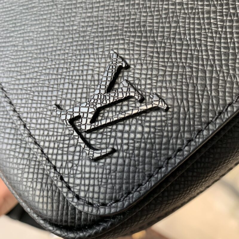 Louis Vuitton District Messenger Bag-M46255-26*20*7CM - Image 7