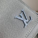 Louis Vuitton District Messenger Bag-M46255-26*20*7CM - Image 7