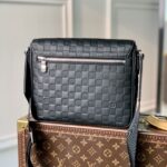 Louis Vuitton District Messenger Bag-M46255-26*20*7CM