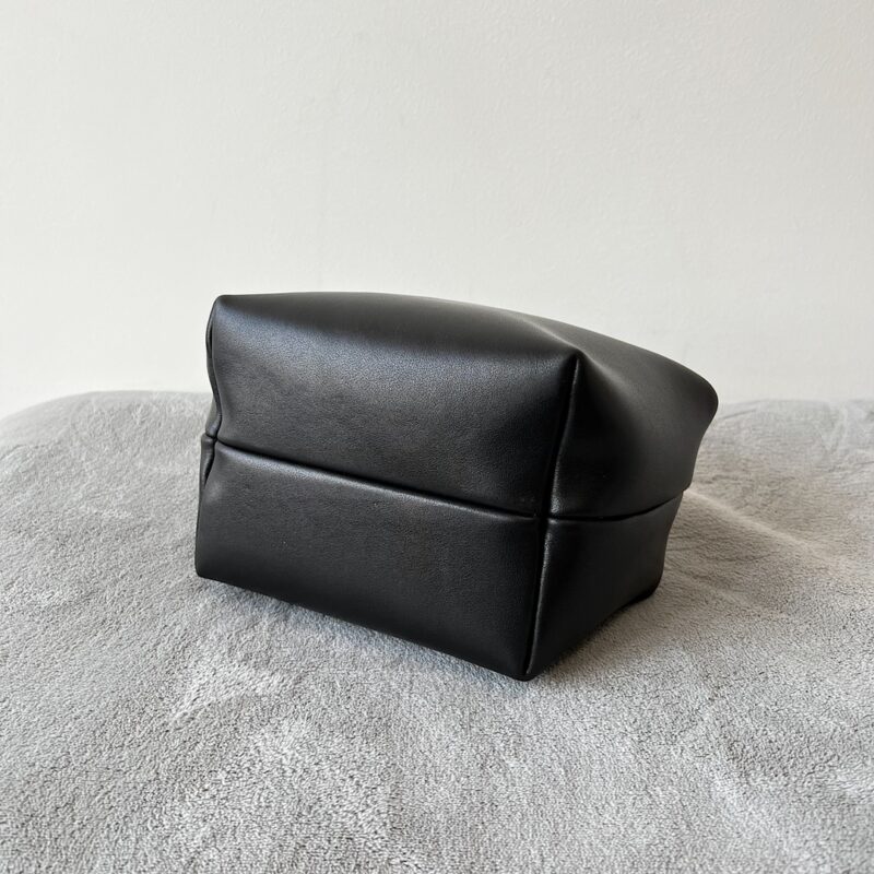 Bottega Veneta The Row  Bag-18*13*14CM - Image 7