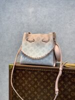 Louis Vuitton Bella Tote Bag-19 x 22 x 14CM