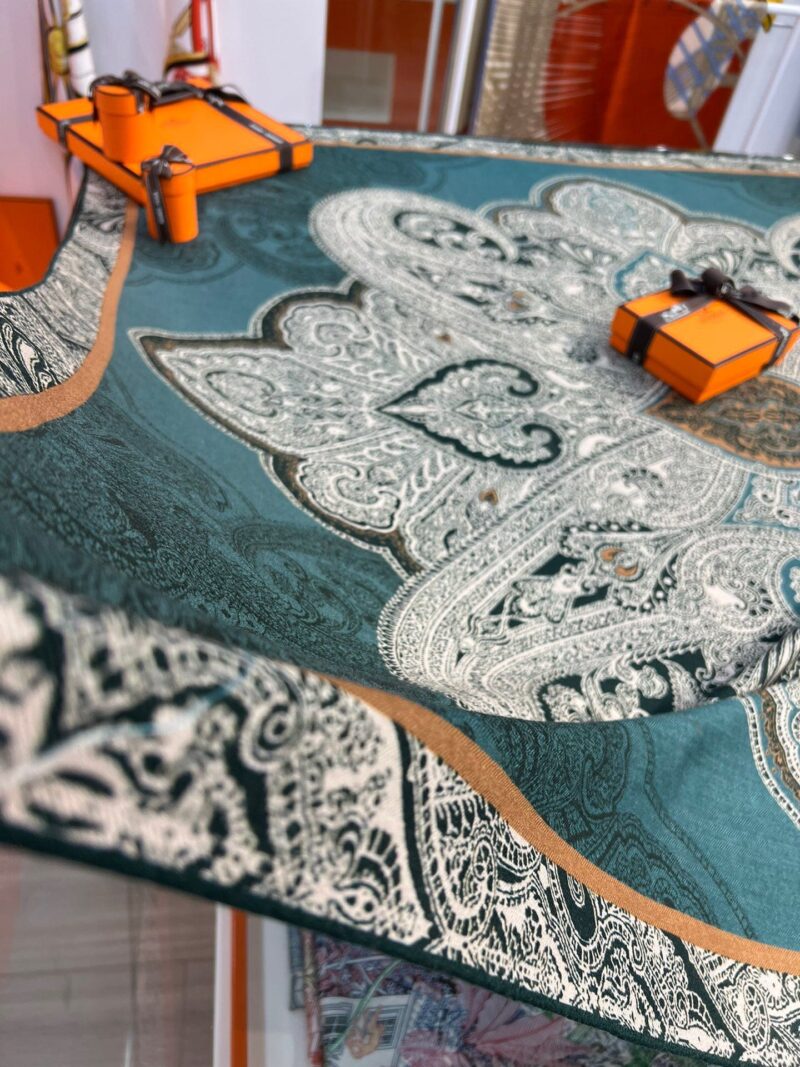 Hermes Shawls-140*140cm - Image 9