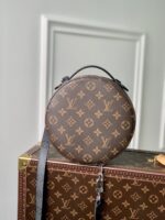 Louis Vuitton Audio case-20×20×7CM