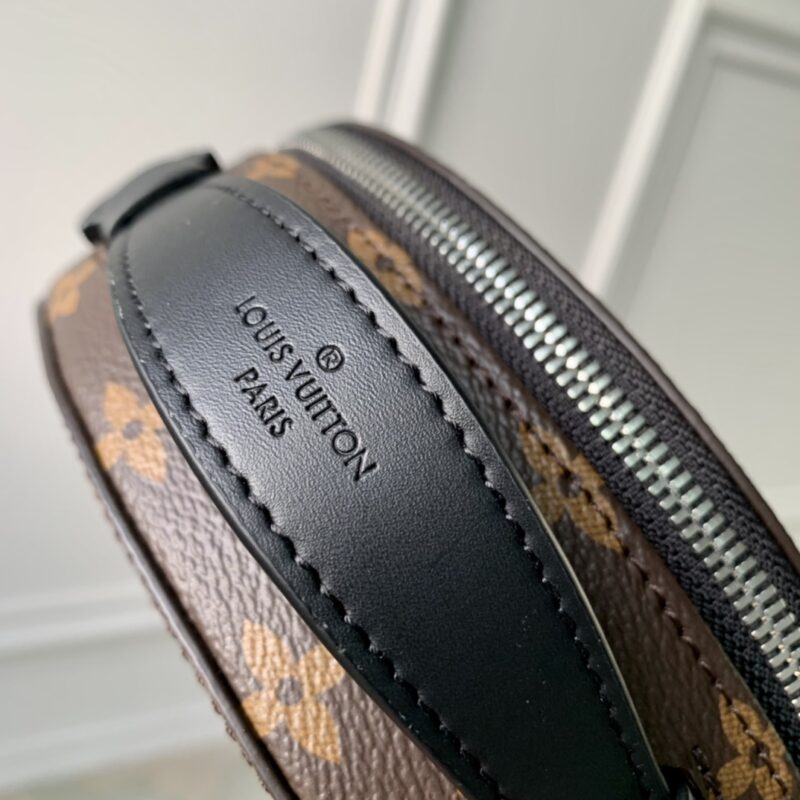 Louis Vuitton Audio case-20×20×7CM - Image 4