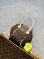 Louis Vuitton M20752 Ellipse BB-23*20*10CM - Image 6