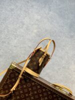 Louis Vuitton M81489 Nano Bucket-13*17*9CM - Image 2
