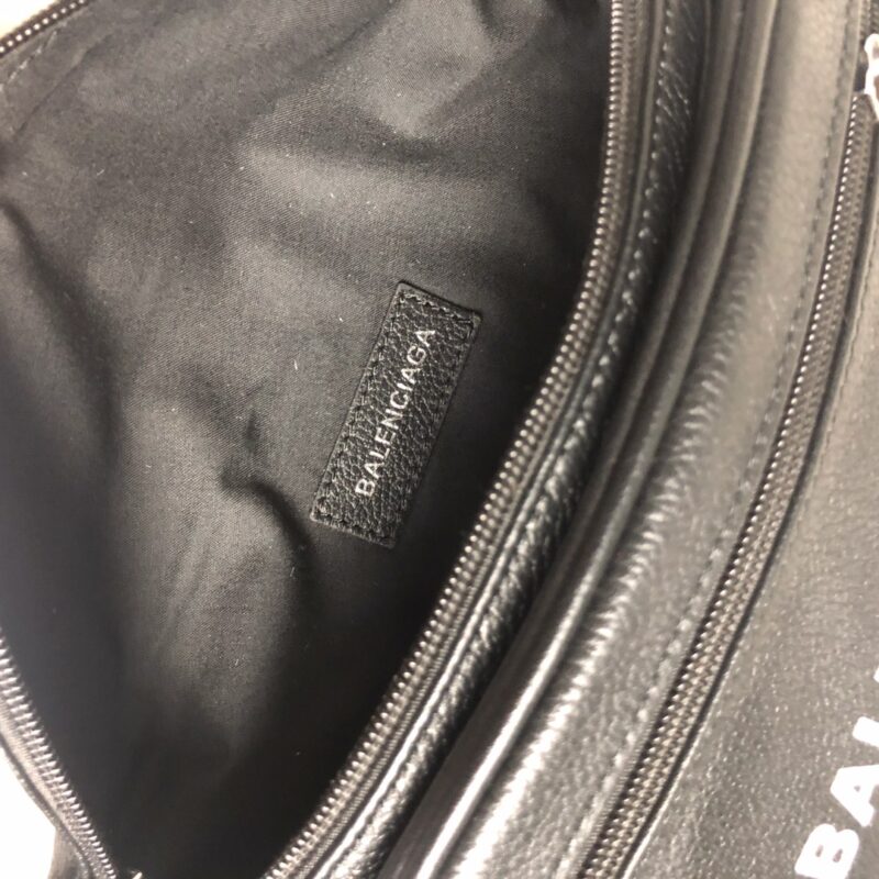 Balenciaga Crossbody Bag-25x17x5CM - Image 3