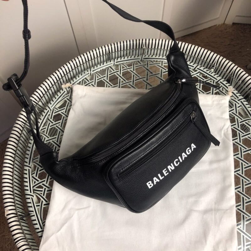 Balenciaga Crossbody Bag-25x17x5CM - Image 4