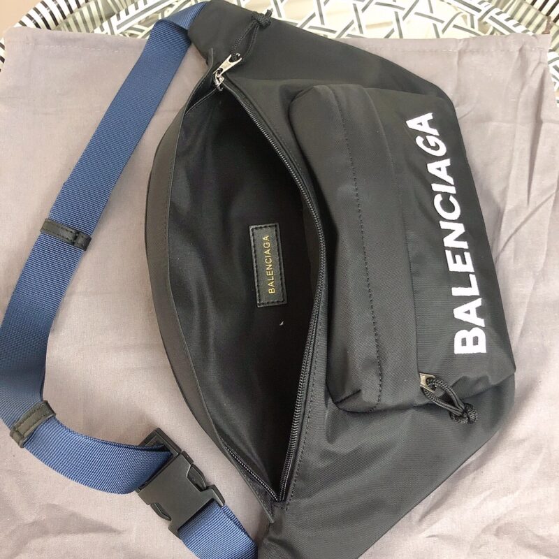 Balenciaga Crossbody Bag-44*18*10CM - Image 4