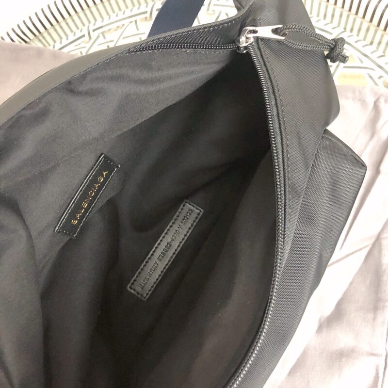 Balenciaga Crossbody Bag-44*18*10CM - Image 5