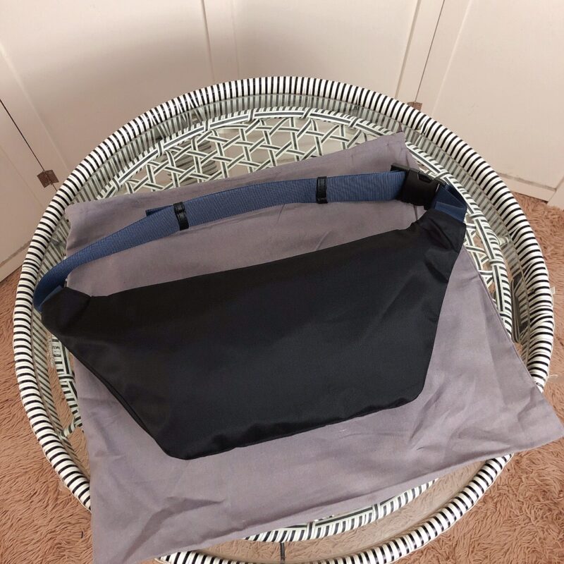 Balenciaga Crossbody Bag-44*18*10CM - Image 8