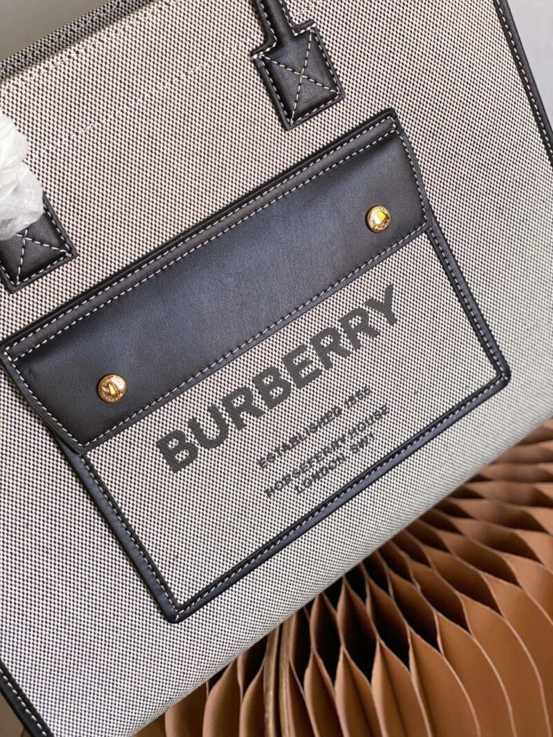 Burberry Freya-33*12.5*26CM - Image 6