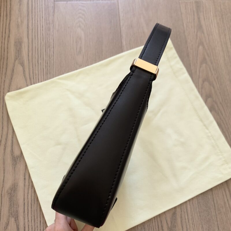 Burberry Armpit Bag-28X14X5CM - Image 5