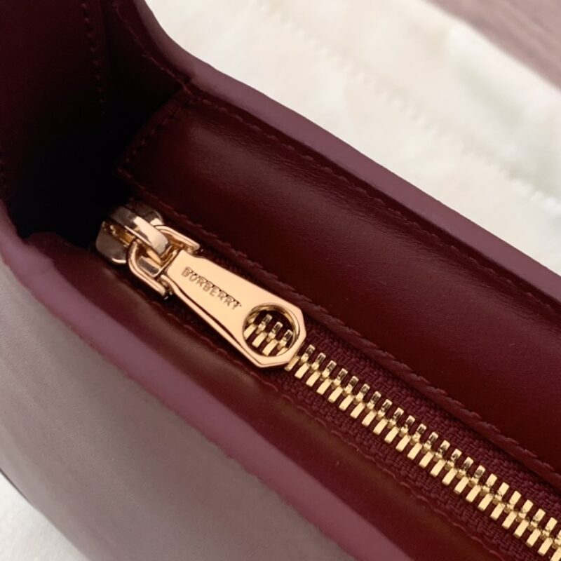 Burberry Armpit Bag-28X14X5CM - Image 7