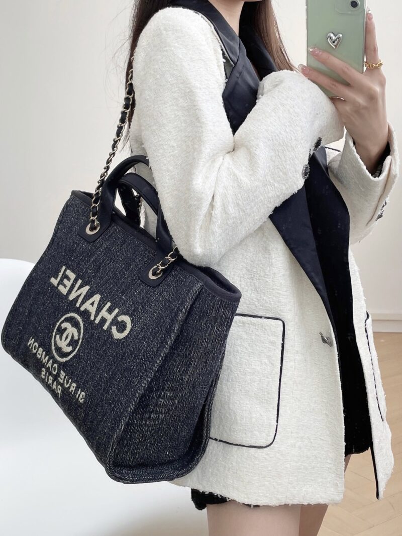 Ch@nel Shopping Bag - Image 4