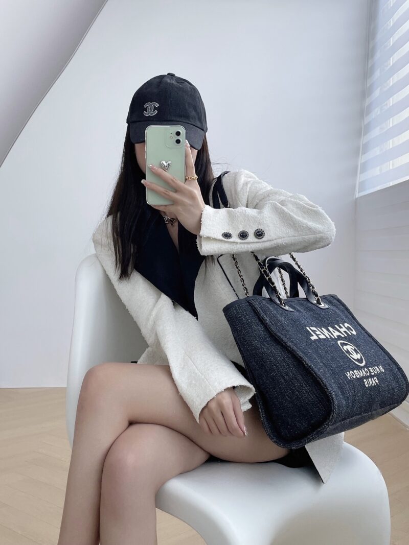 Ch@nel Shopping Bag - Image 3