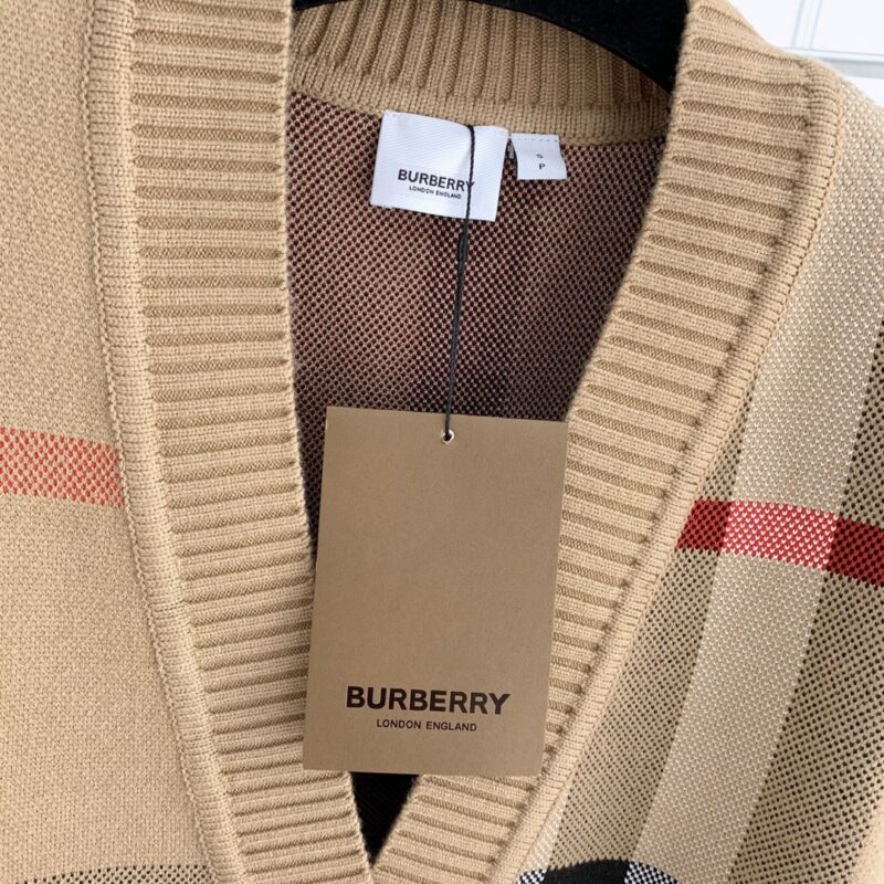 Burberry Coat - Image 9
