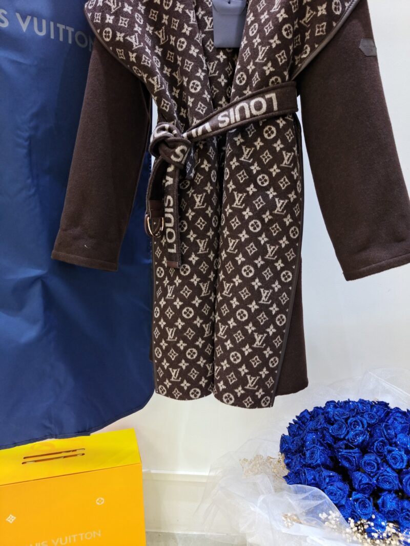 Ch@nel 2022 New Autumn/Winter Coat - Image 3