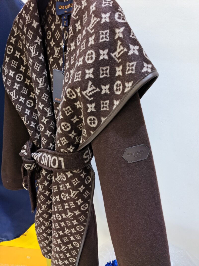 Ch@nel 2022 New Autumn/Winter Coat - Image 4