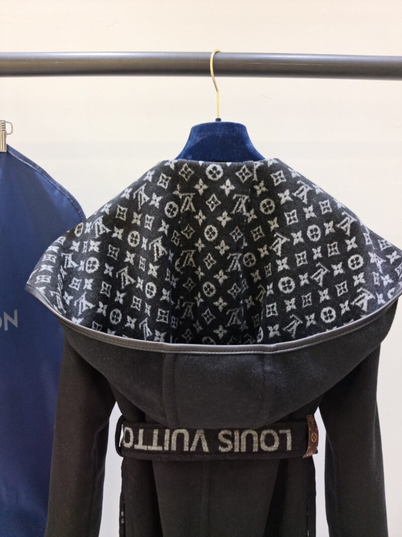 Ch@nel 2022 New Autumn/Winter Coat - Image 7