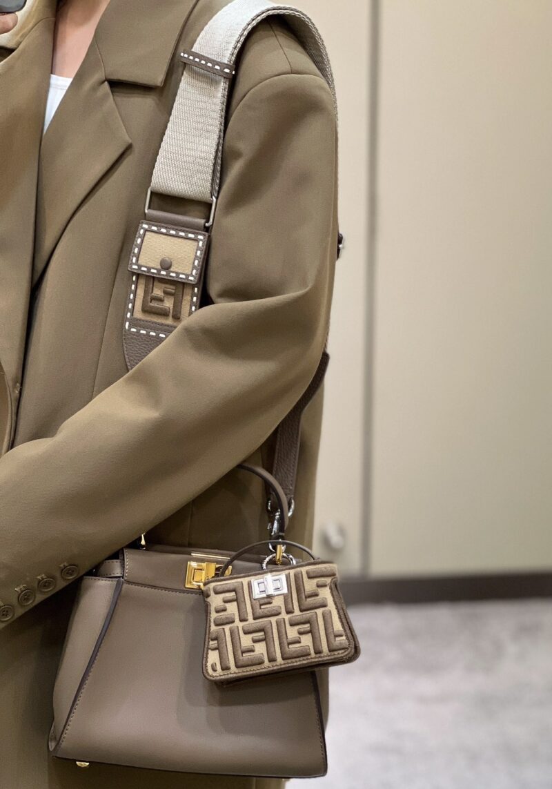 Fendi PeekabooTote-24×7×19CM - Image 2