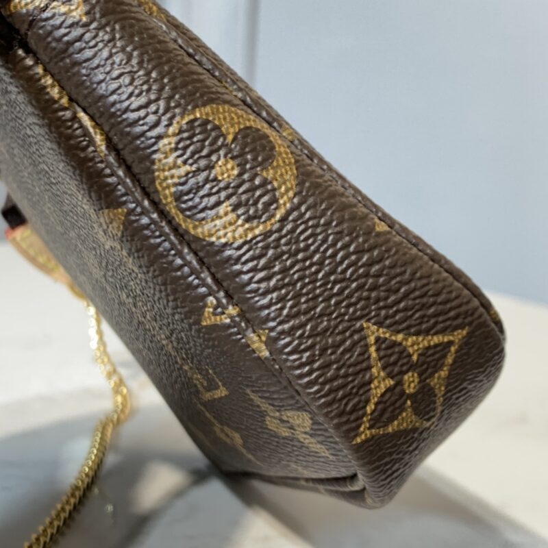 Louis Vuitton Pochette Accessoires-15.5*4*10.5CM - Image 3