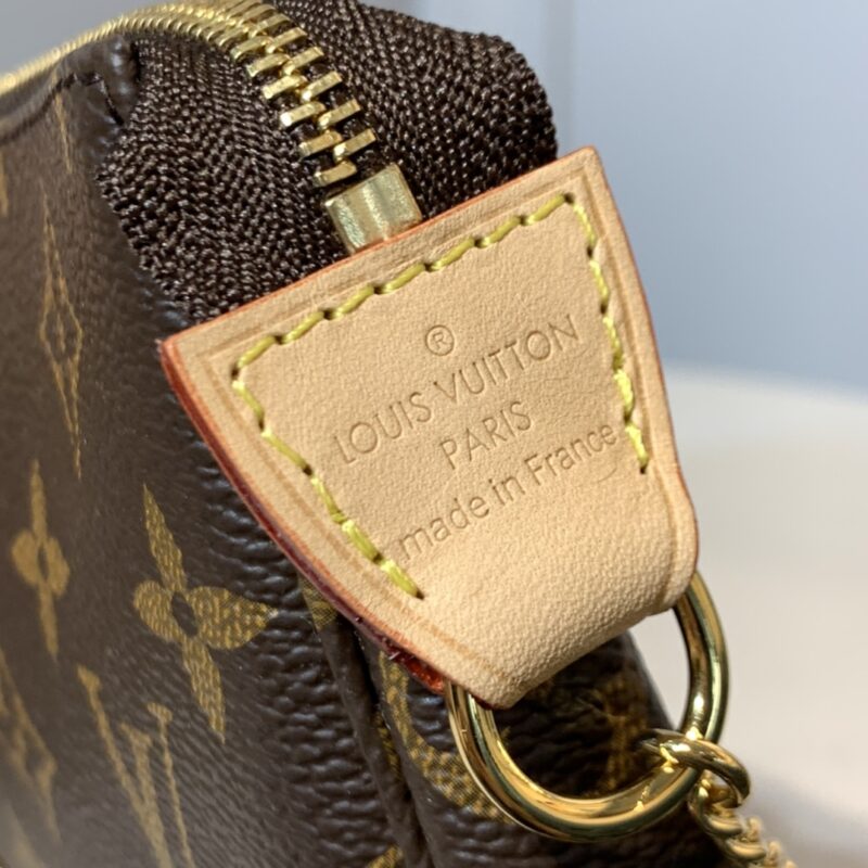Louis Vuitton Pochette Accessoires-15.5*4*10.5CM - Image 4