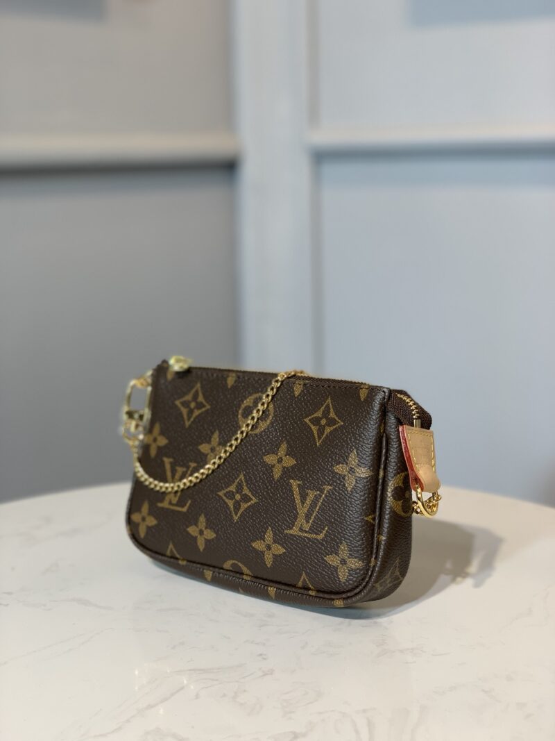 Louis Vuitton Pochette Accessoires-15.5*4*10.5CM - Image 8