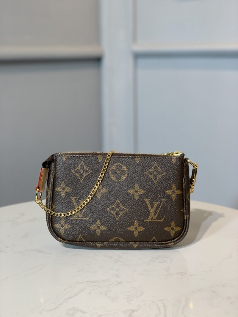 Louis Vuitton Pochette Accessoires-15.5*4*10.5CM - Image 9
