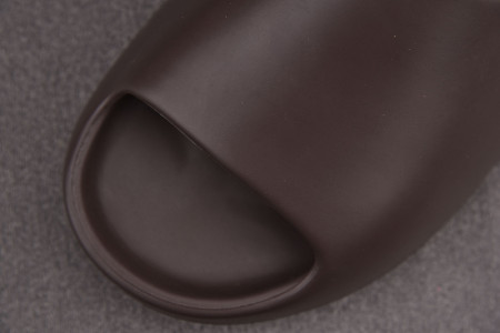 cp9086532errewewr_1_.jpg YEEZY SLIDES 'SOOT' - G55495 - Image 1