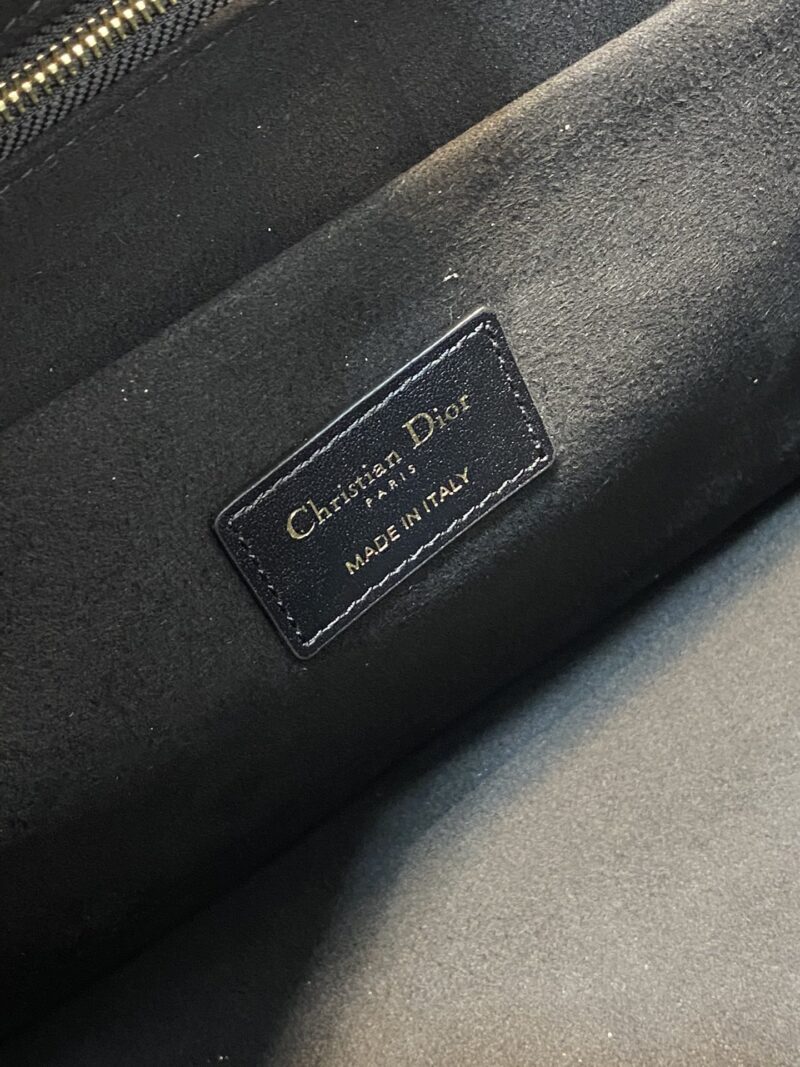 Diro Essential Bag - Image 10