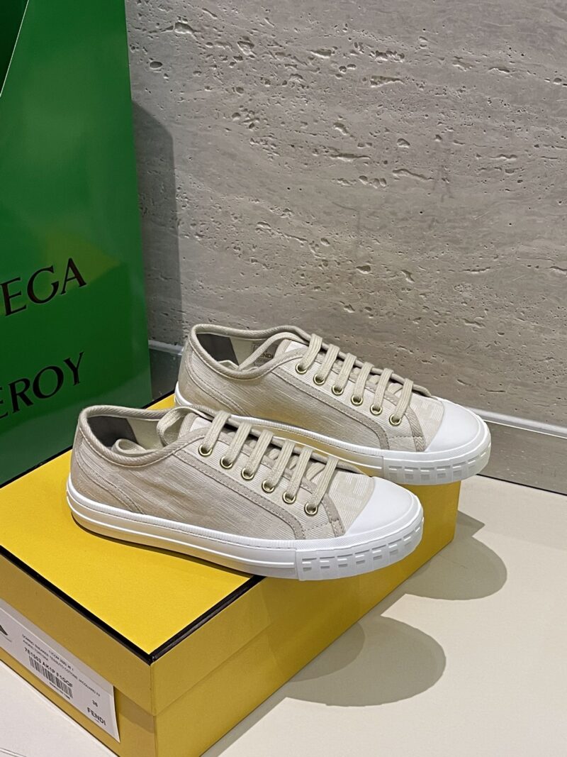 FENDI Sneakers - Image 5