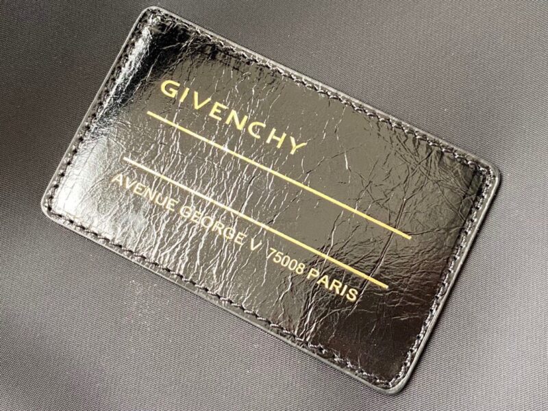 Gienvchy Backpack-28x40x15CM - Image 7