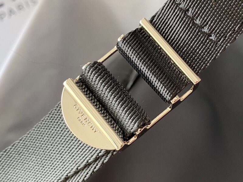 Gienvchy Backpack-28x40x15CM - Image 8