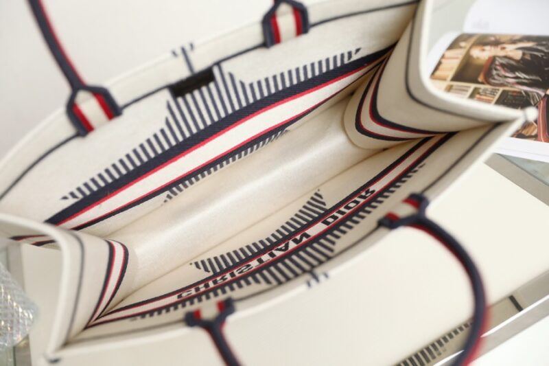 Diro Book Tote Bags-42*32*5CM - Image 9