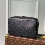 Louis Vuitton Pouch-26*17*71CM