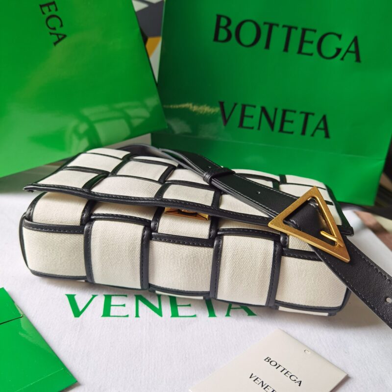 Bottega Veneta Webbing Crossbody Bag-26x18x8CM - Image 4