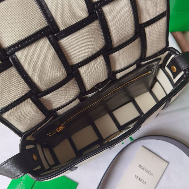 Bottega Veneta Webbing Crossbody Bag-26x18x8CM - Image 5