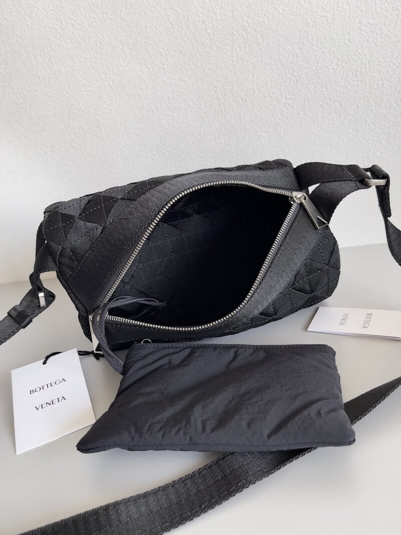 Bottega Veneta Webbing Crossbody Bag-26*15*15CM - Image 9